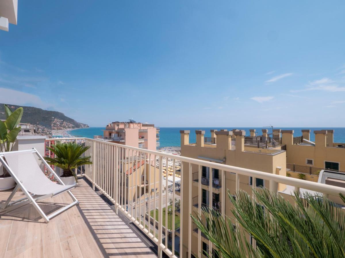 Hotel Continental Pietra Ligure Eksteriør bilde
