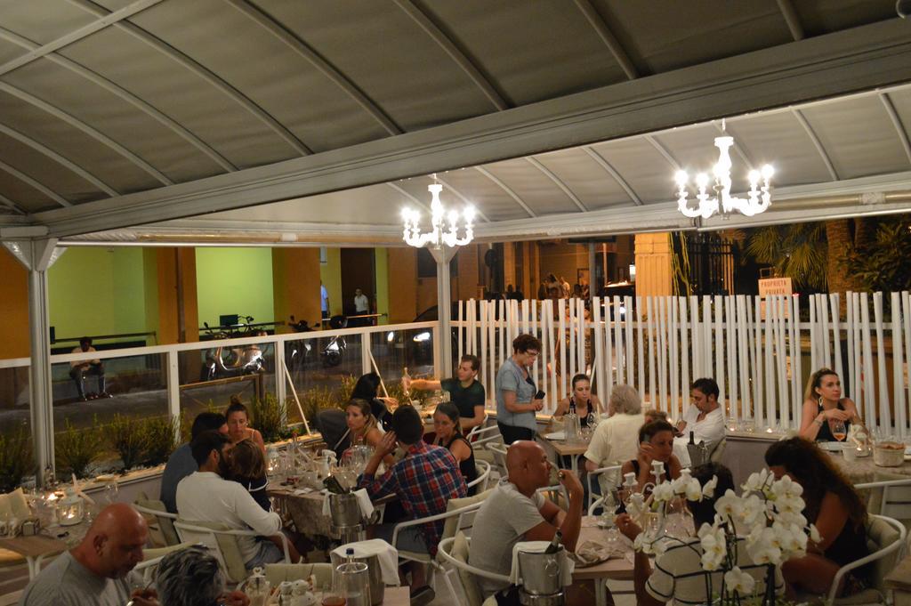 Hotel Continental Pietra Ligure Eksteriør bilde