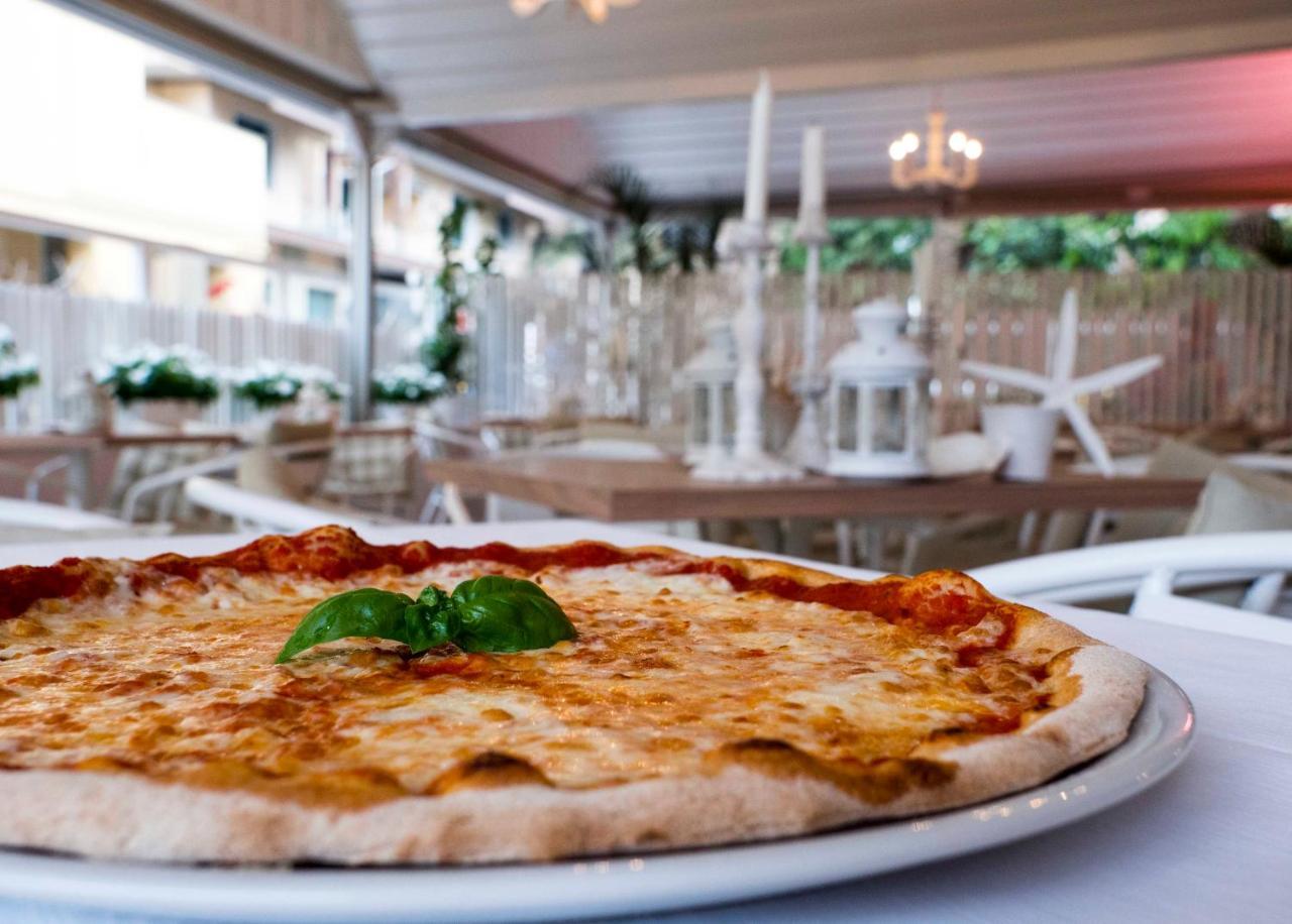 Hotel Continental Pietra Ligure Eksteriør bilde