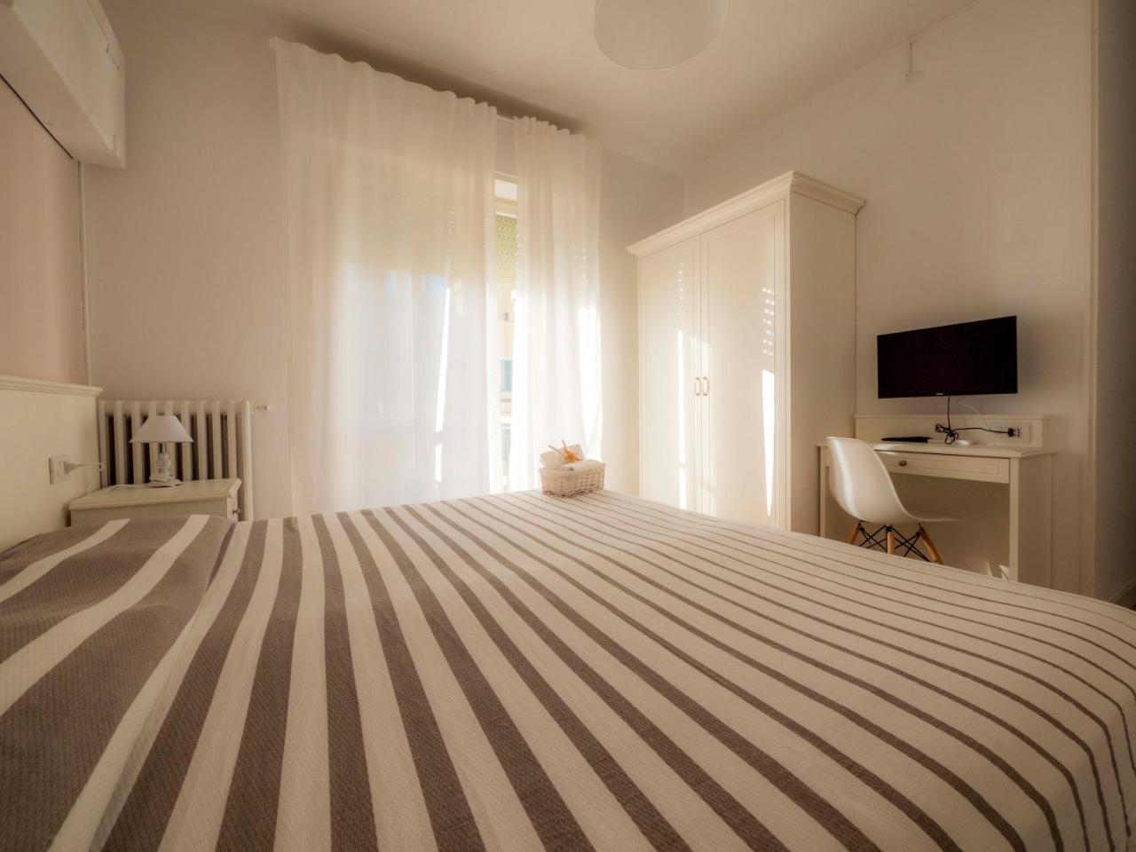 Hotel Continental Pietra Ligure Eksteriør bilde