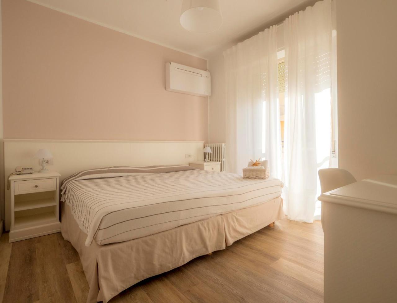 Hotel Continental Pietra Ligure Eksteriør bilde